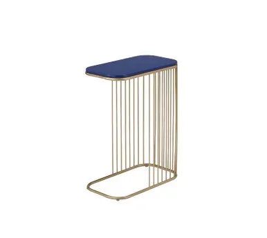 Aviena Accent Table / 97844
