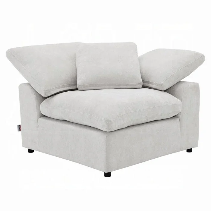 Naveen Modular-Wedge Wit Pillow
