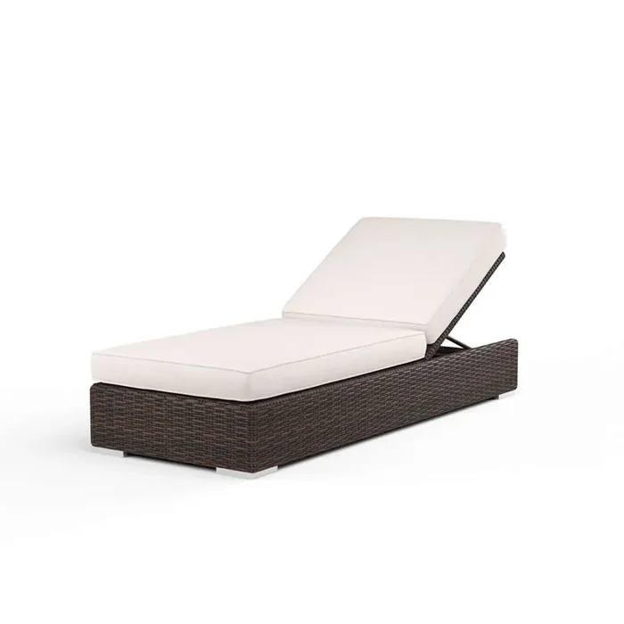 Sunset West – Montecito Adjustable Chaise in Canvas Natural w/ Self Welt – SW2501-9-5404